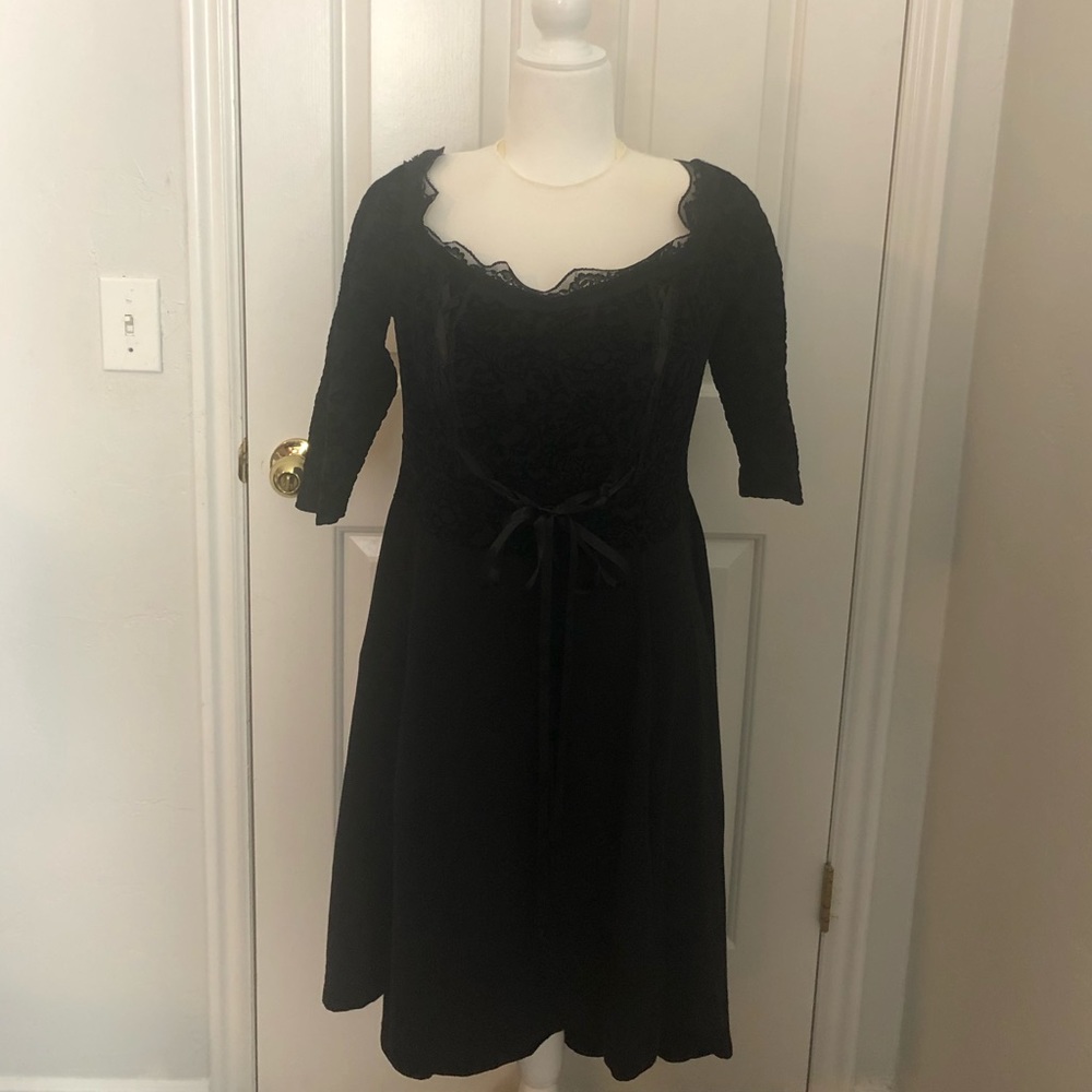 Beautiful Quarter Sleeve Dress